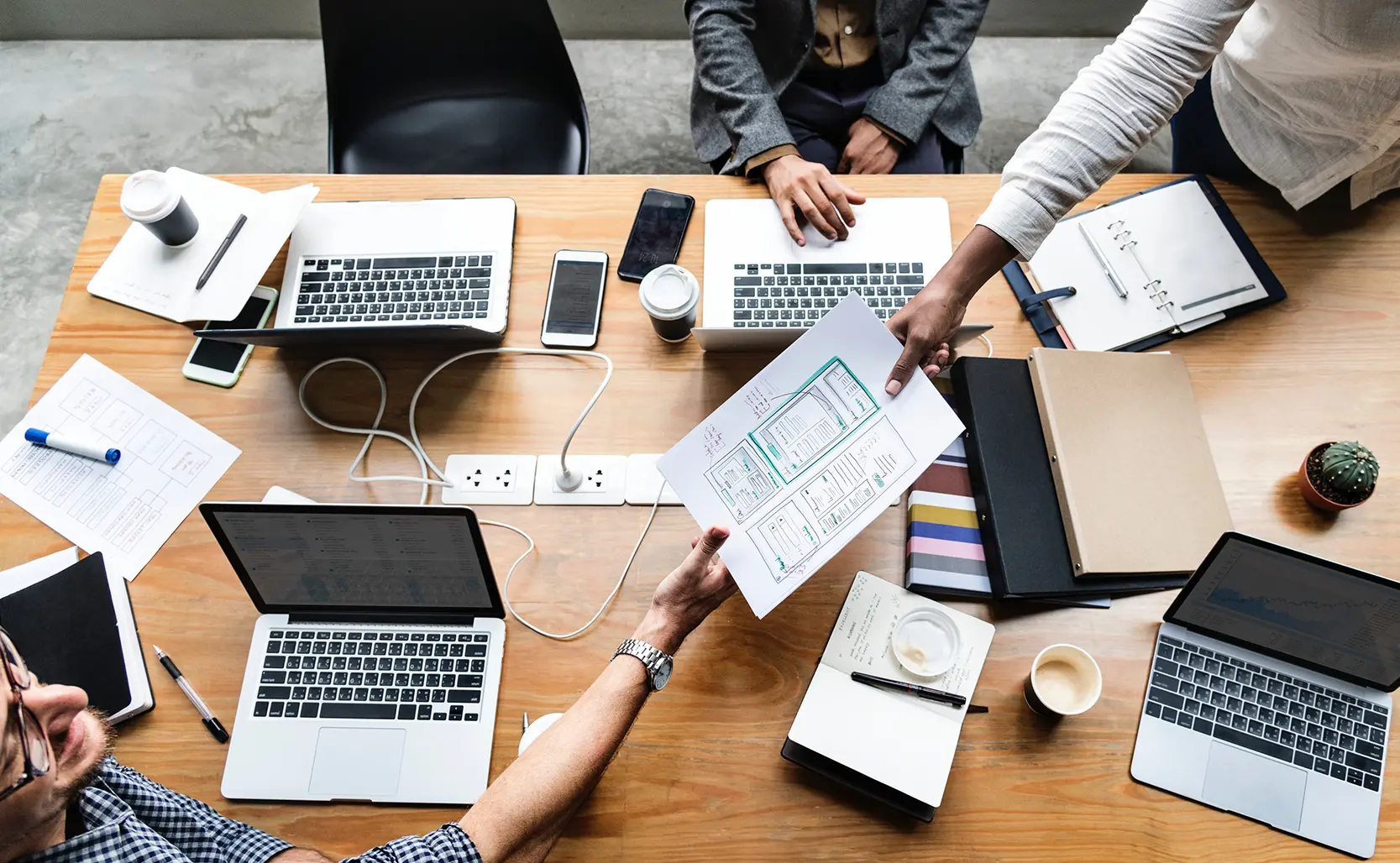 Aide à la recherche de locaux de bureau en Thaïlande Support pour l'ouverture d'un compte bancaire d'entreprise en Thaïlande Optimisation fiscale pour les entreprises en Thaïlande